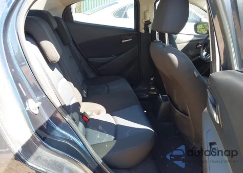 2017 Toyota Yaris Ia z USA, uszkodzony, nr VIN 3MYDLBYV5HY170037